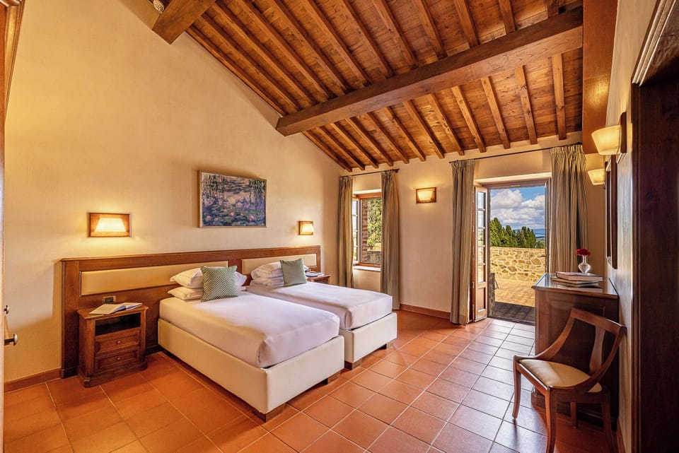 Presidential Suite | Down comforters, minibar, in-room safe, free WiFi