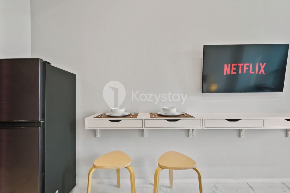 Apartment, 1 Bedroom, City View | Dining room