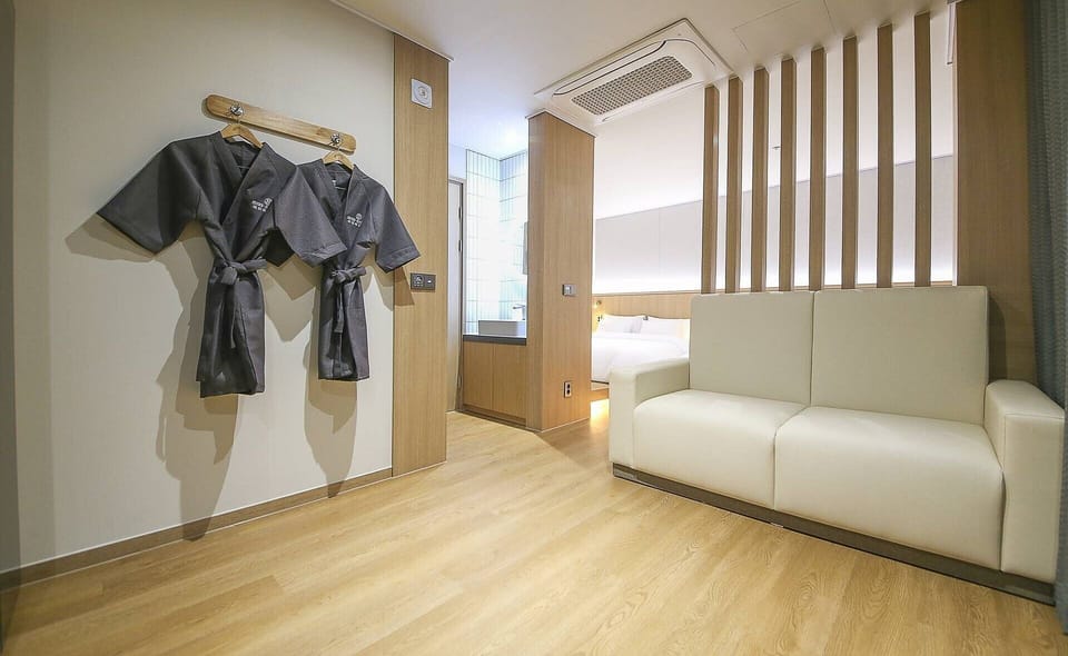 Family Twin Room, Mountain View | Desk, laptop workspace, free WiFi