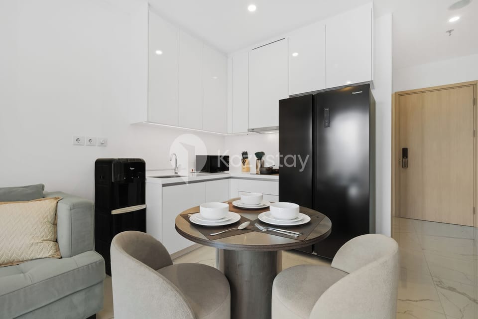 Apartment, 2 Bedrooms, City View | Dining room
