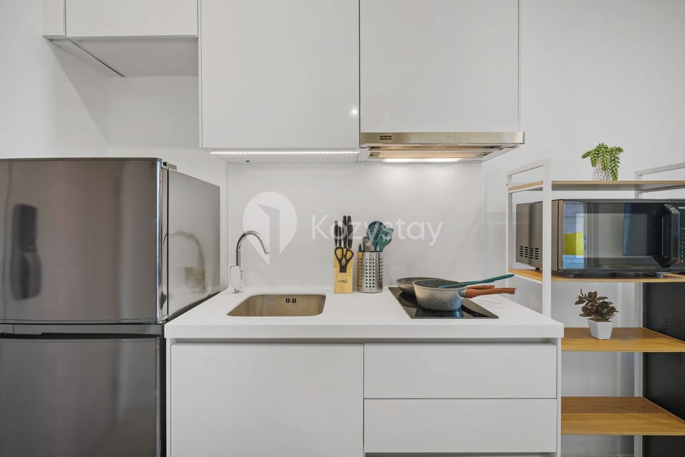 Apartment, 1 Bedroom, City View | Private kitchen | Full-size fridge, microwave, stovetop, rice cooker