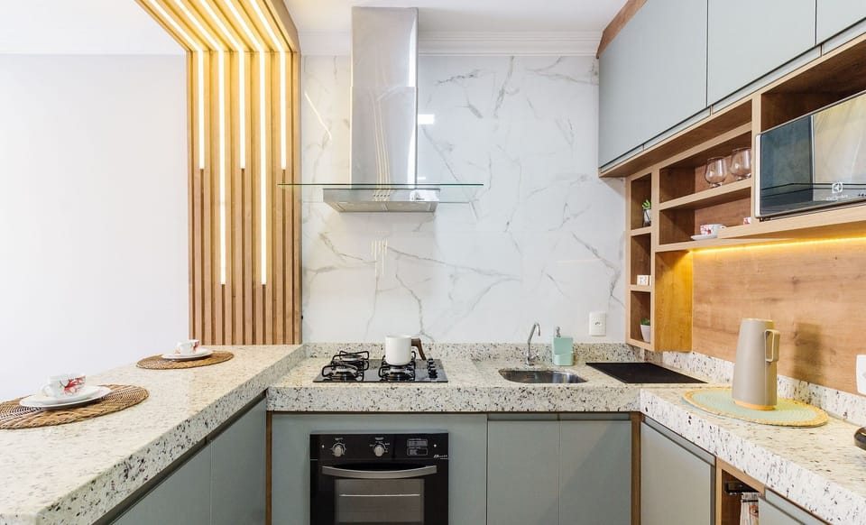 Basic Apartment | Private kitchen | Cookware/dishes/utensils