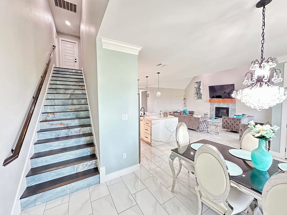House, 5 Bedrooms, Park View | In-room dining