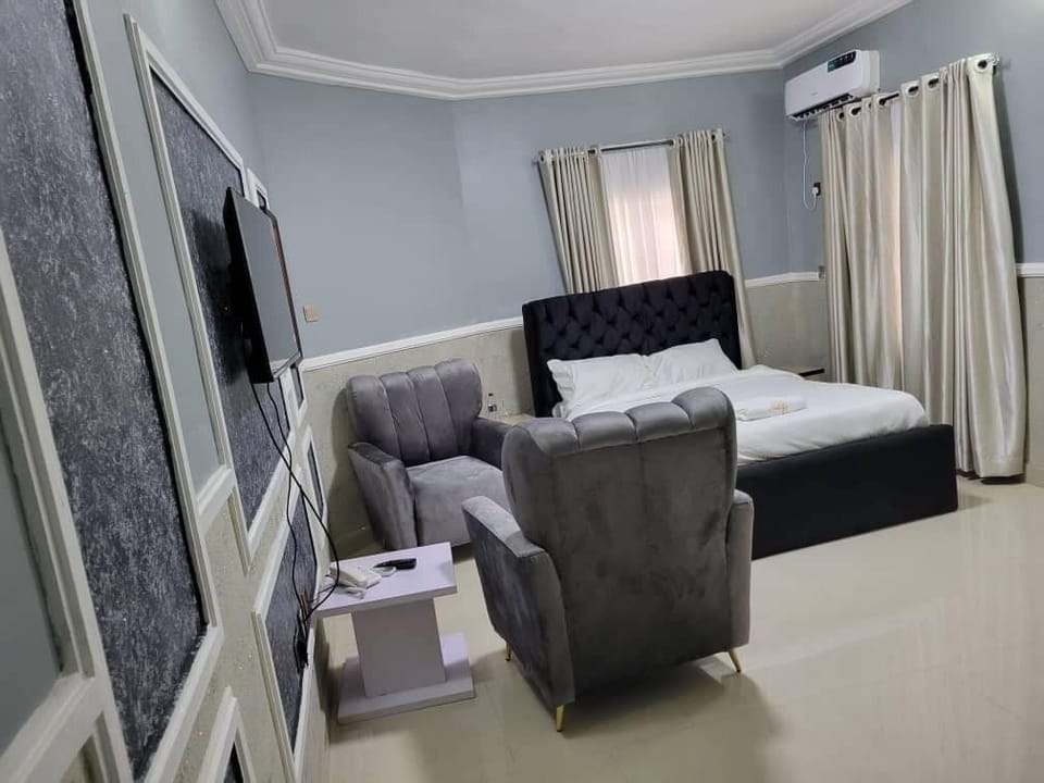 Premium bedding, down comforters, Tempur-Pedic beds, iron/ironing board