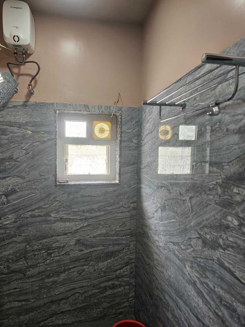 Deluxe Double Room | Bathroom | Free toiletries, slippers, towels, soap
