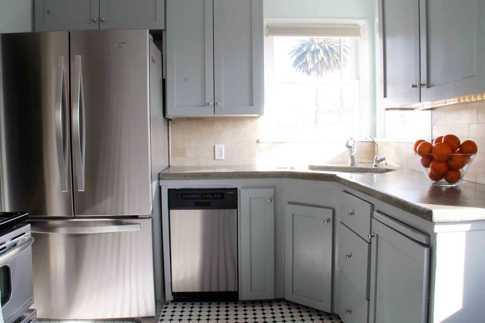 Condo, 1 Queen Bed | Private kitchen | Fridge, microwave, oven, stovetop