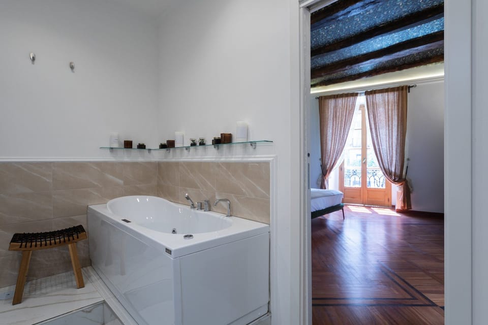 Luxury Double Room, City View | Bathroom | Hair dryer, bidet, towels, soap