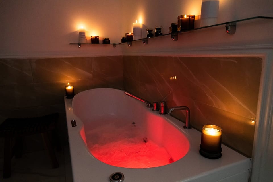 Luxury Double Room, City View | Private spa tub