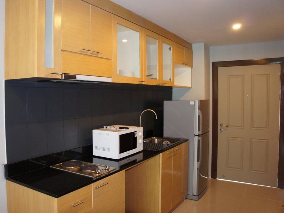 Apartment, Balcony | Private kitchen