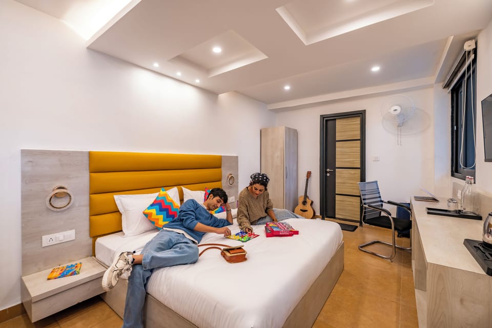 Deluxe Private Room with Ensuite Bathroom | Free WiFi
