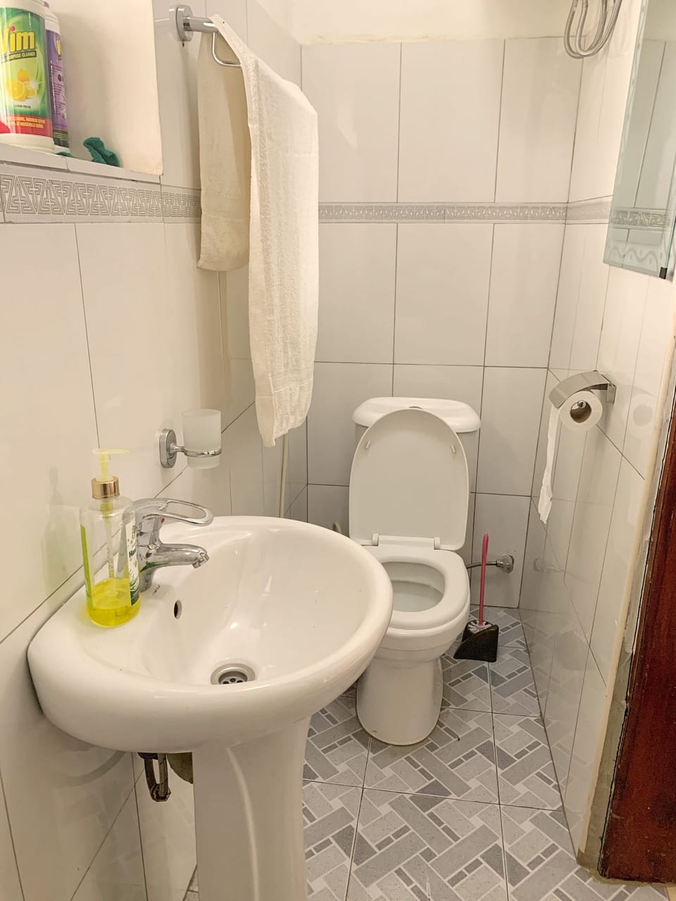 Basic Double Room | Bathroom | Combined shower/tub, slippers, towels, soap