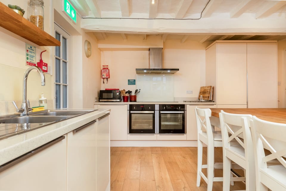 Fridge, microwave, dishwasher, toaster
