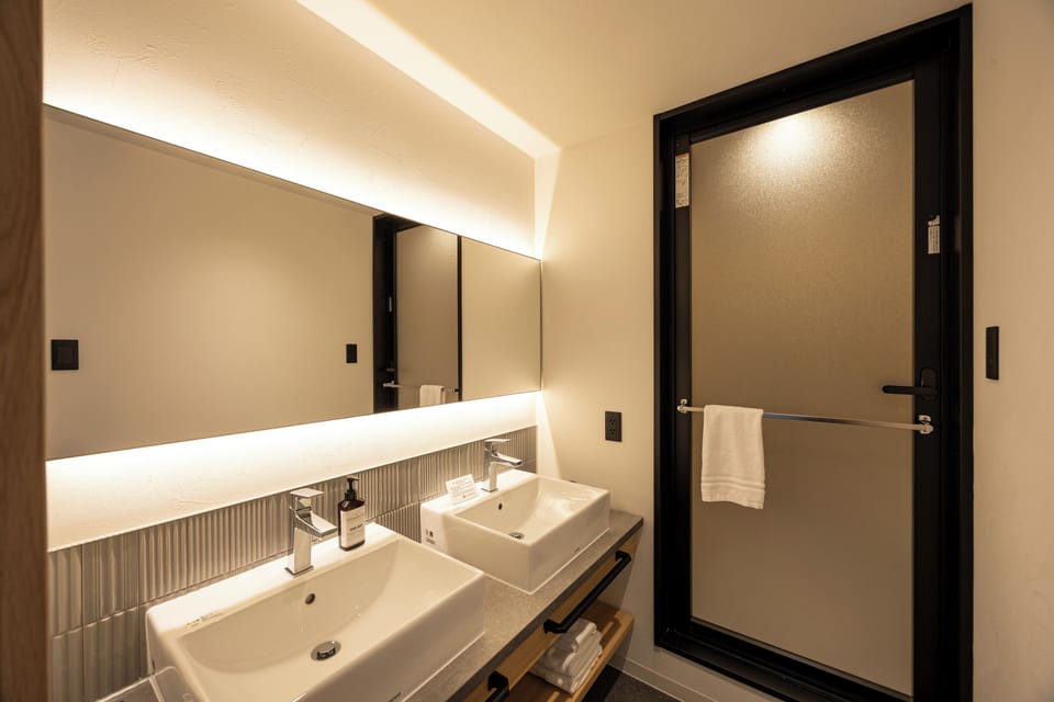 Bunk Fourth Room Non smoking  | Bathroom | Combined shower/tub, hair dryer, slippers, towels