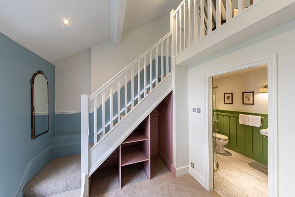 Superior Double Room, 1 King Bed | Premium bedding, individually decorated, individually furnished, desk