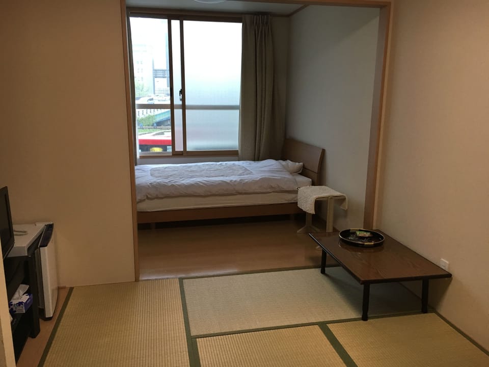Twin Room, Non Smoking, Shared Bathroom | Free WiFi