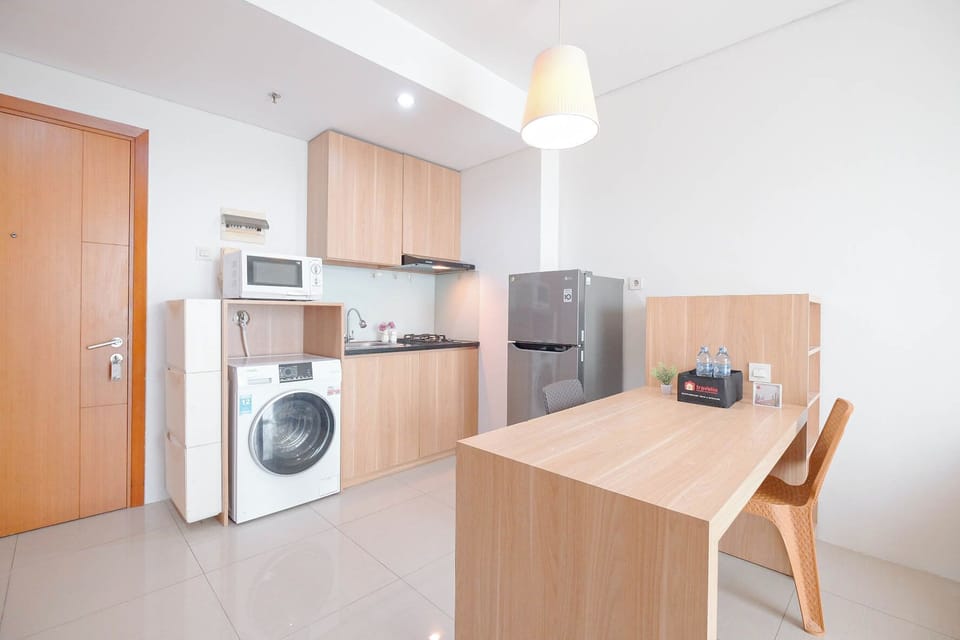 Standard Apartment | Private kitchen | Fridge, stovetop, cookware/dishes/utensils