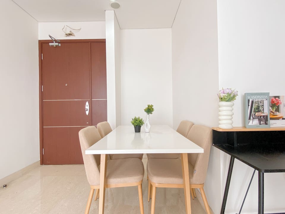 Standard Apartment | In-room dining