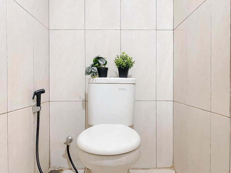 Standard Apartment | Bathroom