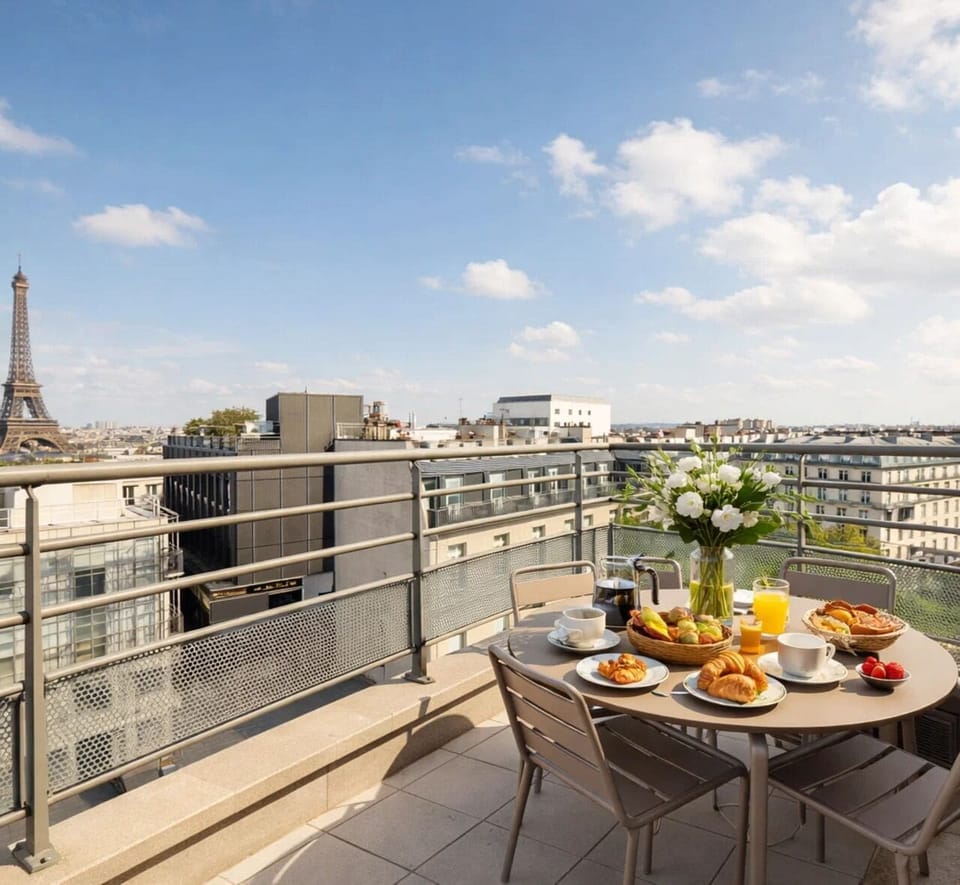 Deluxe Penthouse, City View | Terrace/patio