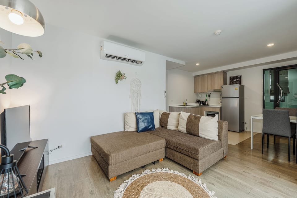 Apartment, Balcony | Living room