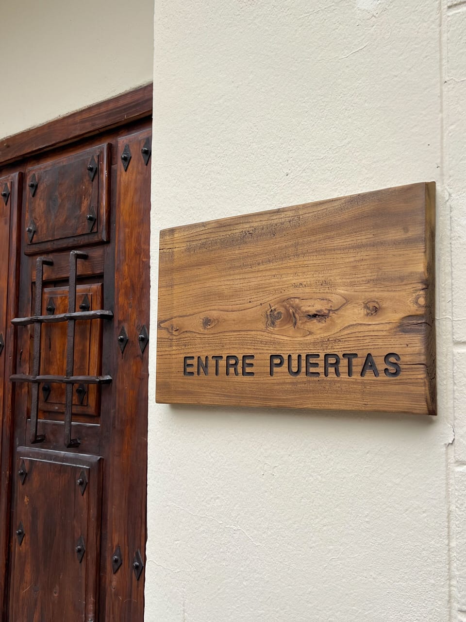 HOSTAL ENTRE PUERTAS Hotel in Aranda de Duero