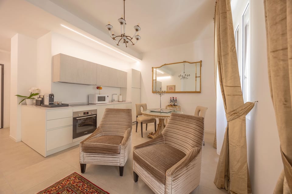 Premium Suite, Balcony, City View | Living area