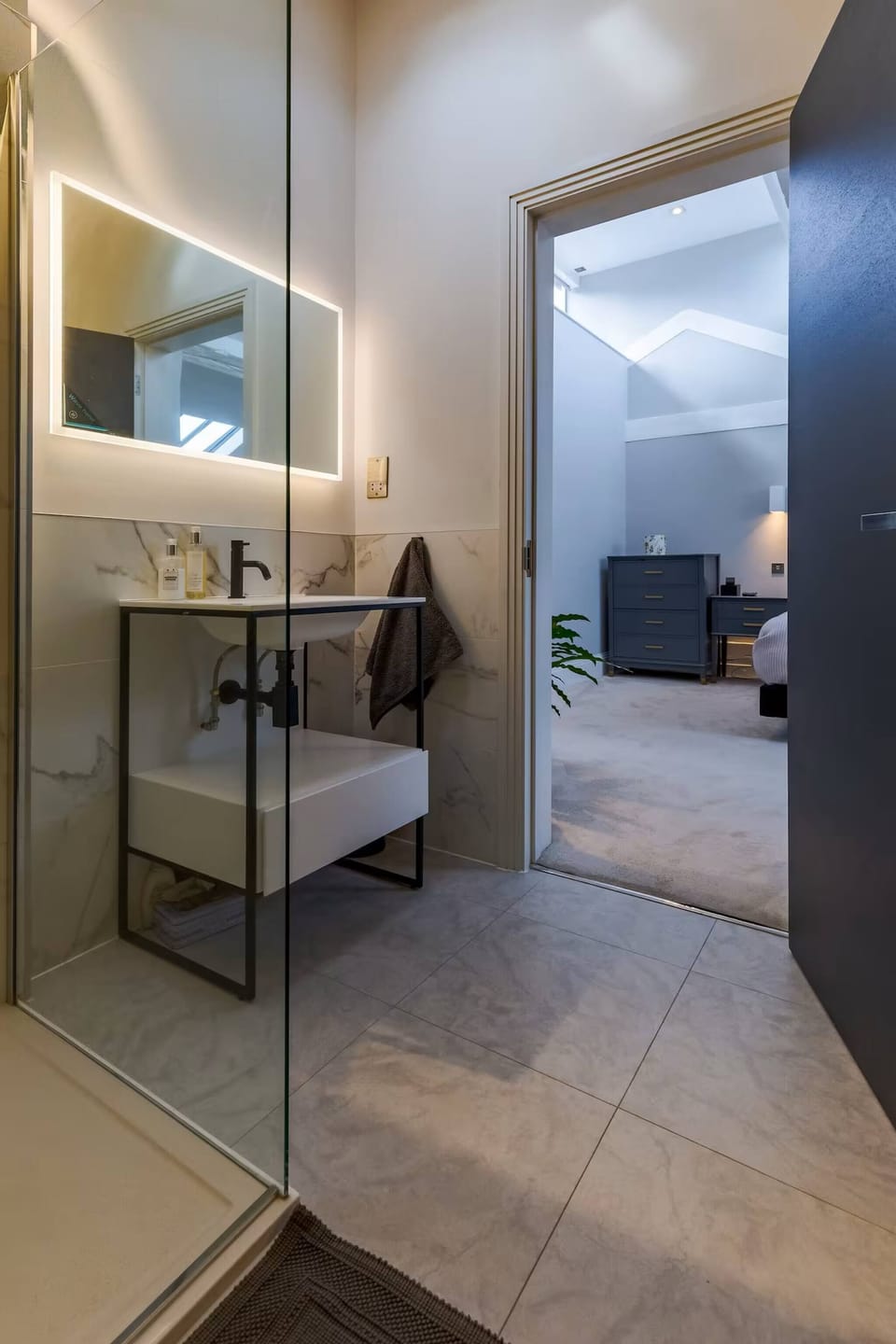 Luxury Penthouse St Chads Snowhill Apartment in Birmingham