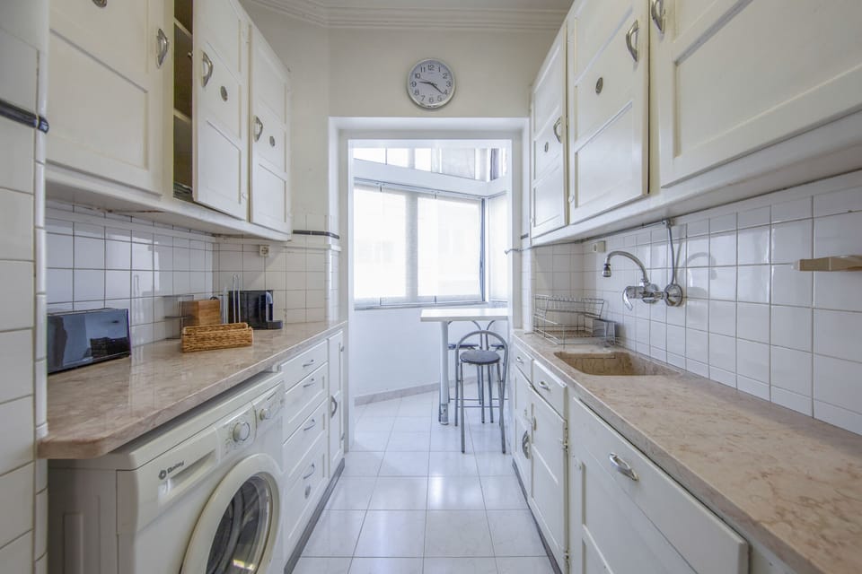 Microwave, oven, coffee/tea maker, toaster