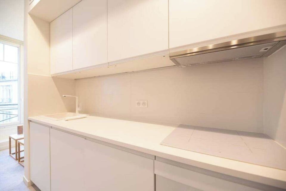 Apartment | Private kitchen | Fridge, microwave, oven, stovetop
