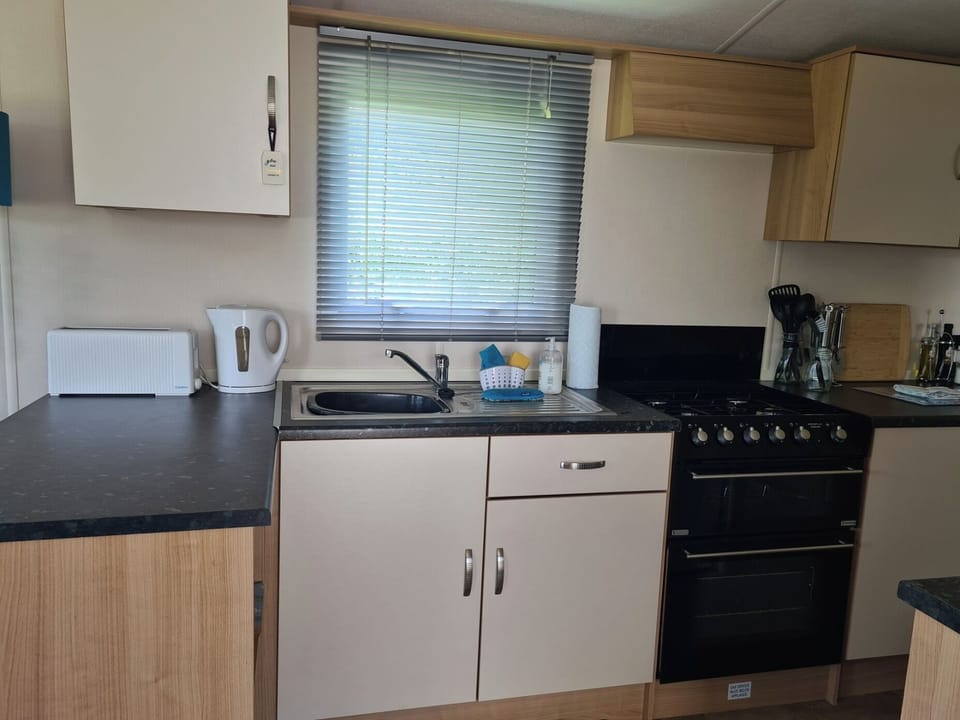 House, 2 Bedrooms, Terrace, Garden View | Interior