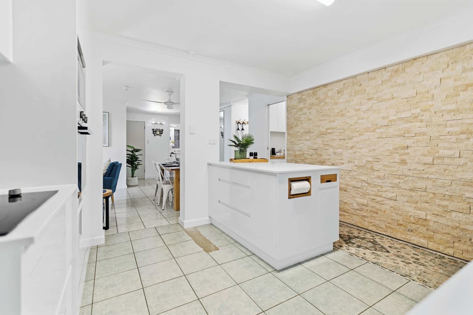 House | 3 bedrooms, desk, high-speed internet