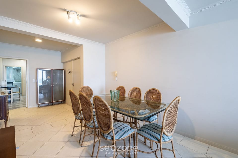 Basic Apartment | Dining