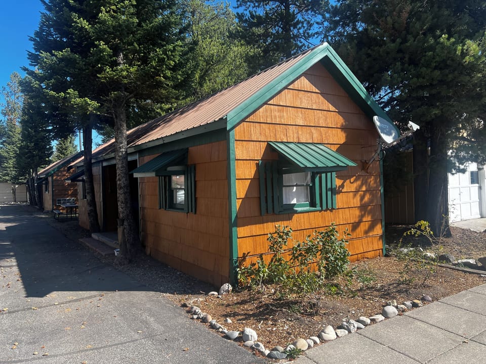 Single Room | Free WiFi, bed sheets