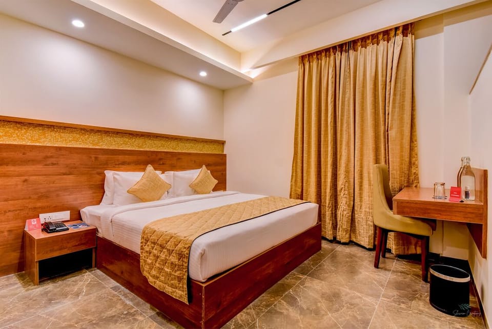 Deluxe Double or Twin Room | Desk, laptop workspace, free WiFi