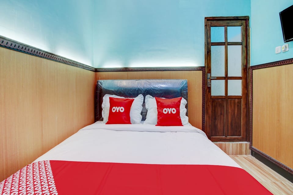 Standard Double Room | Desk, free WiFi, bed sheets