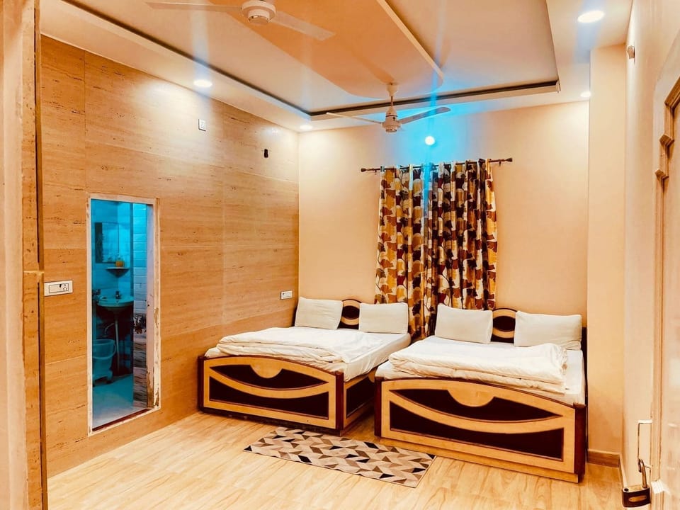 Quadruple Room | Rollaway beds (surcharge), WiFi (free), bed sheets