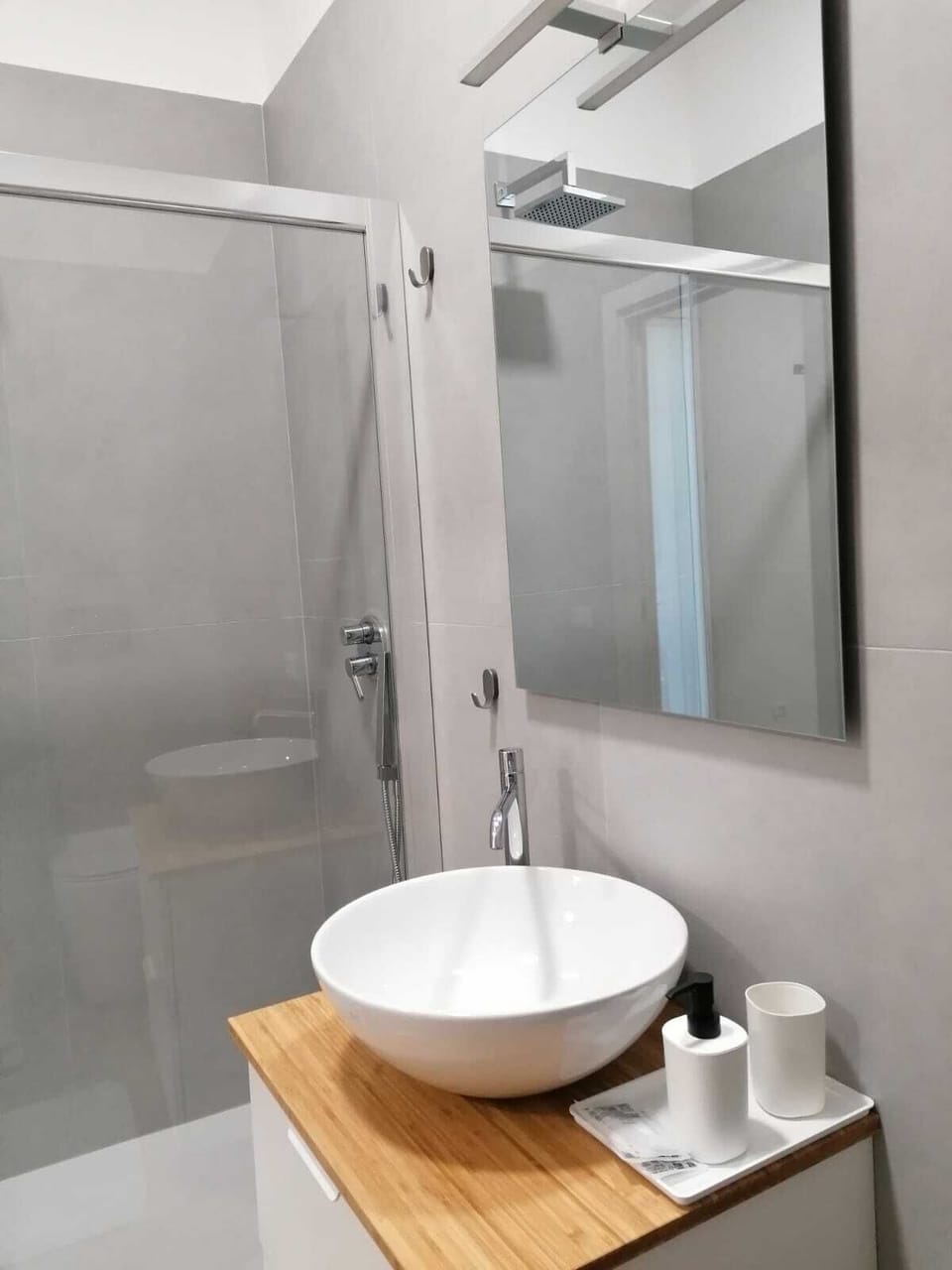 Suite, Balcony, Courtyard View | Bathroom | Bidet, towels