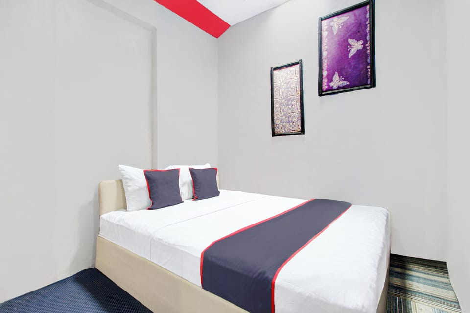 Standard Double Room | Free WiFi, bed sheets