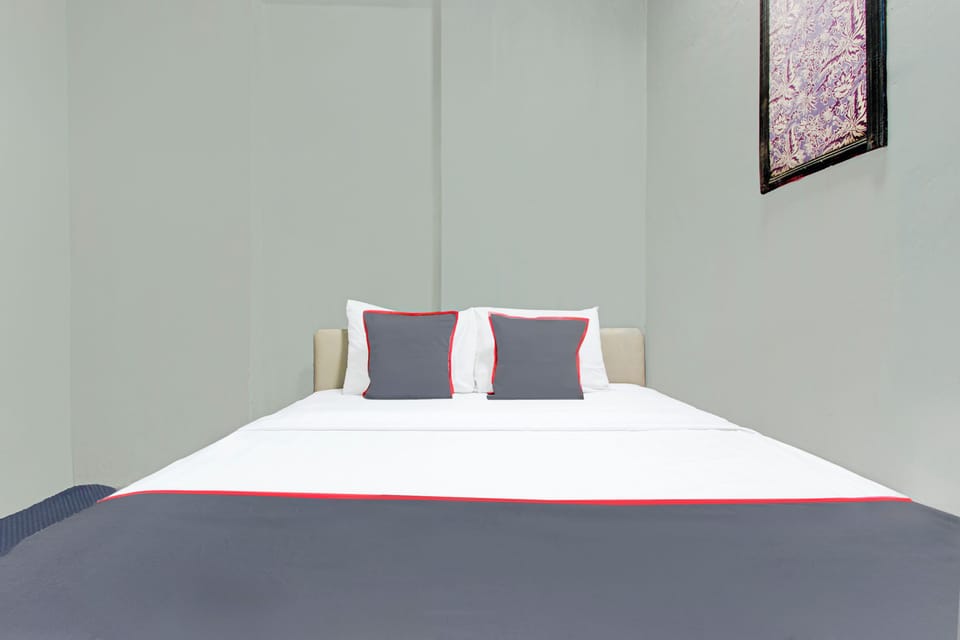 Standard Double Room | Free WiFi, bed sheets