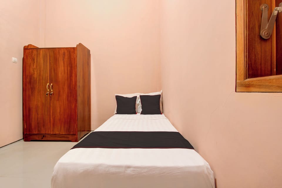 Standard Double Room | Bed sheets