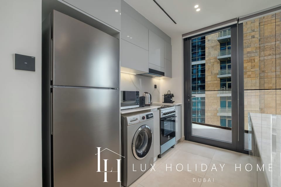 Apartment, Balcony, Canal View | Private kitchen