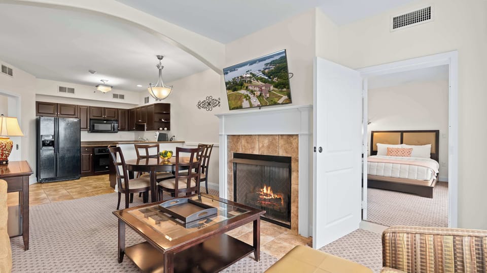Condo, Multiple Beds, Balcony (Avila Serenity Suite) | Interior