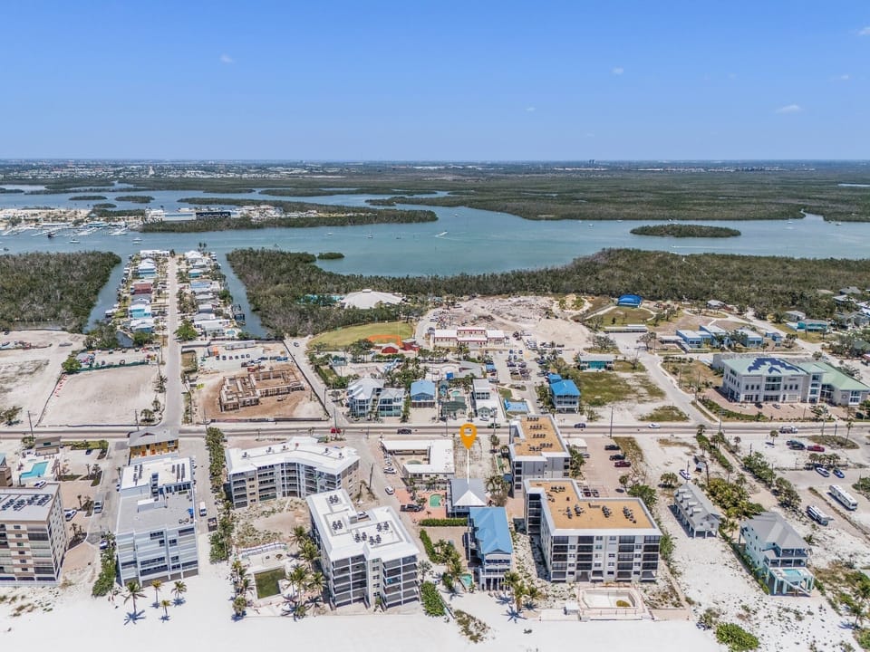 House, 3 Bedrooms | Aerial view