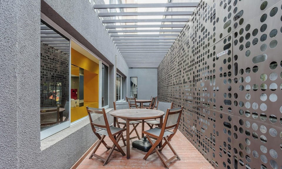 Basic Apartment | Outdoor dining
