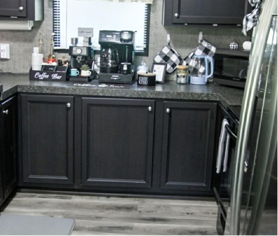 House, 3 Bedrooms | Private kitchen | Coffee/tea maker, fridge, oven, electric kettle