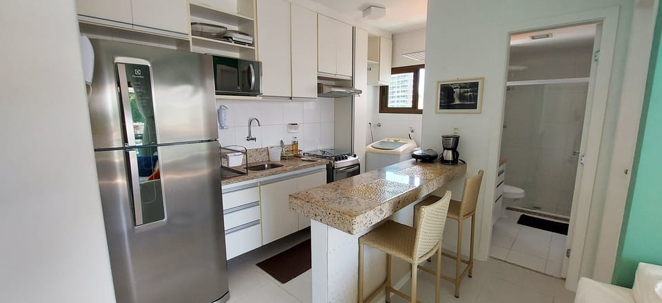 Basic Apartment | Private kitchen | Fridge, microwave, oven, coffee/tea maker