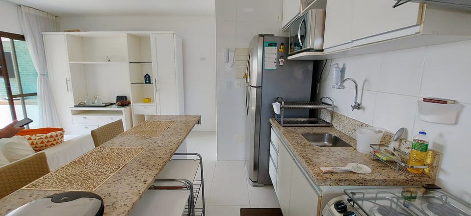 Basic Apartment | Private kitchen | Fridge, microwave, oven, coffee/tea maker