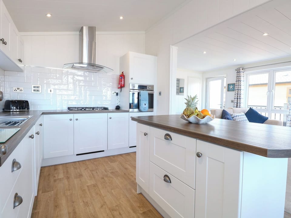Cottage | Private kitchen | Cookware/dishes/utensils