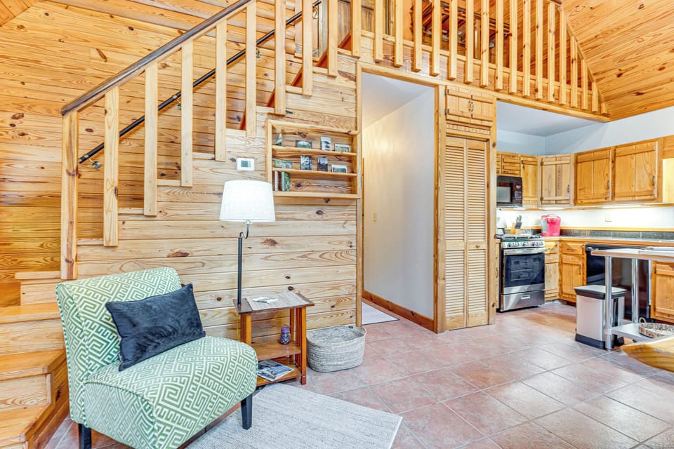 House (2 Bedrooms) | Interior