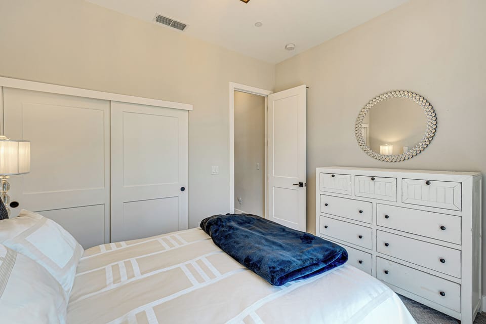 Apartment (1 Bedroom) | Interior